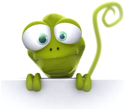 Mascotte lézard verte de LaNouille974, souriante, accoudée sur un rebord